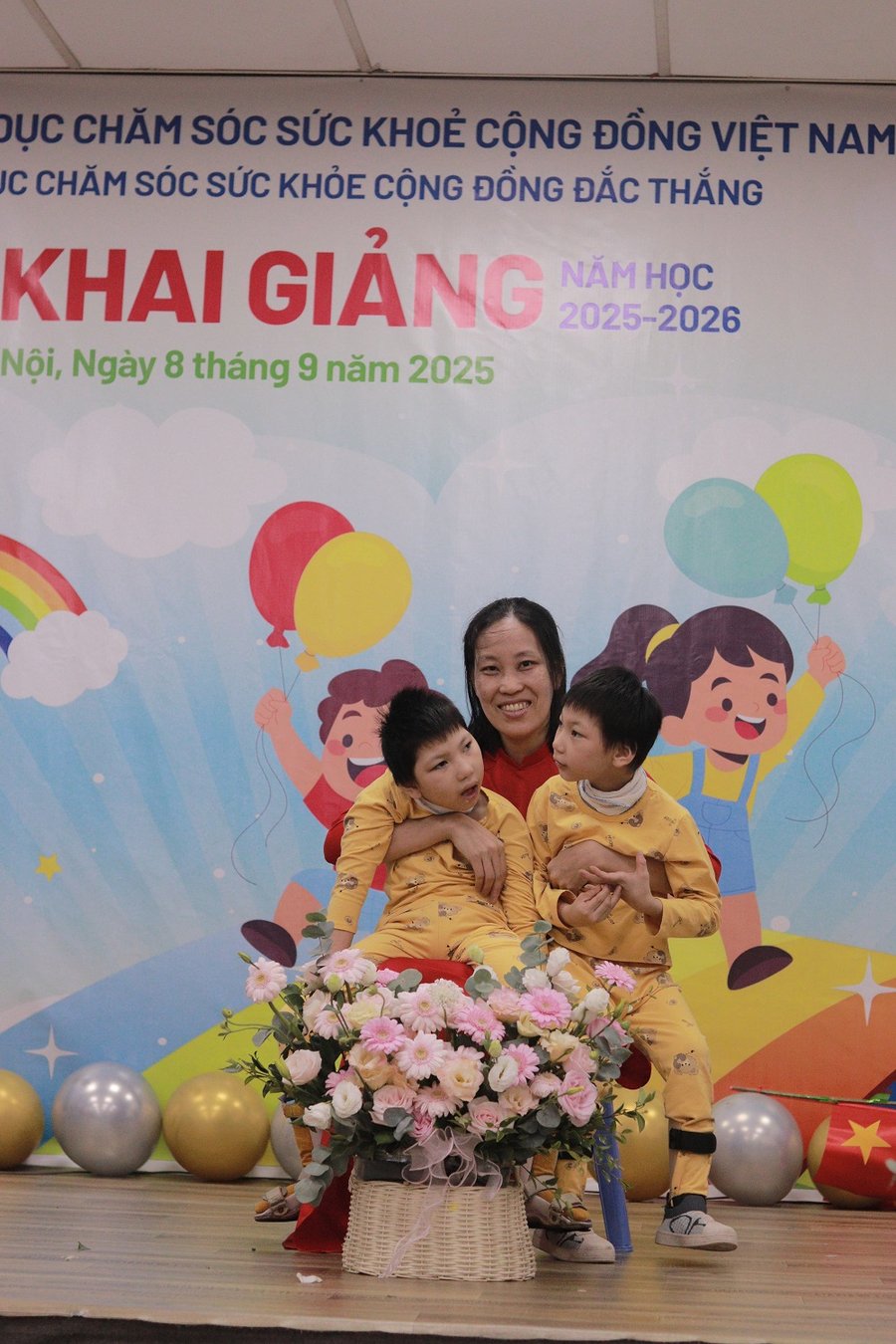 Niềm vui trong ngày khai giảng năm học mới của các học sinh Trung tâm Đắc Thắng