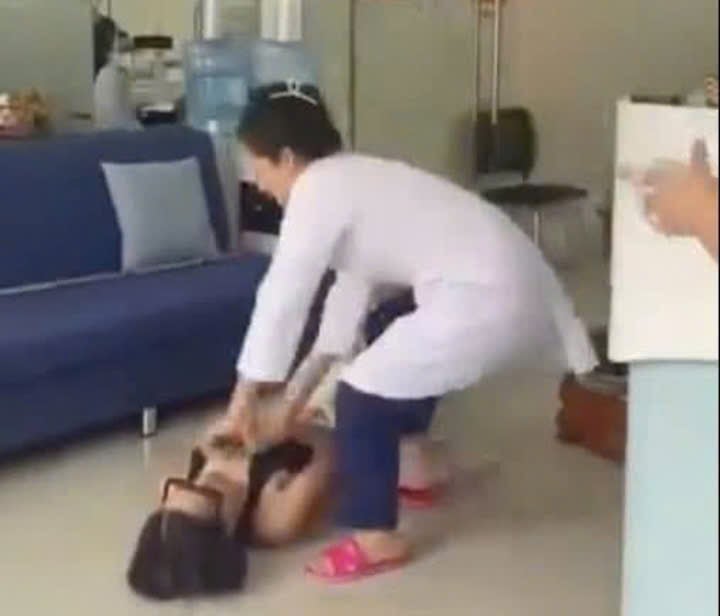 Bác sĩ hành hung khách hàng tàn bạo tại Phòng khám răng hàm mặt nha khoa Tuyết Chinh 