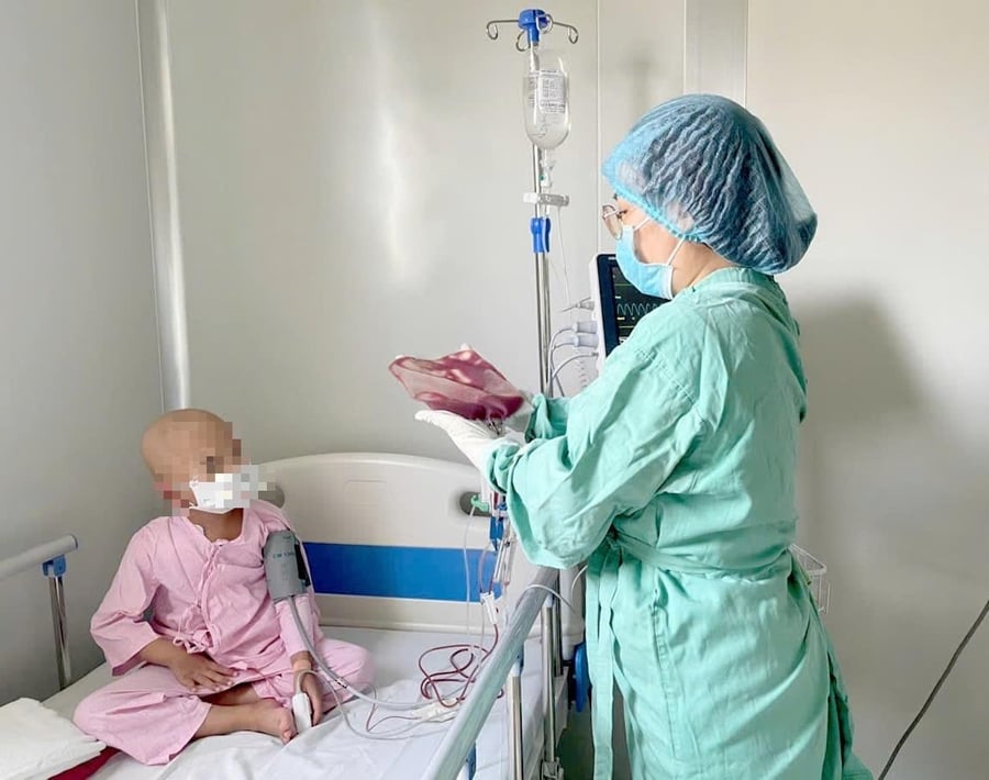 Cháu bé bình phục tốt sau ca phẫu thuật ghép tuỷ (Ảnh: BVCC)