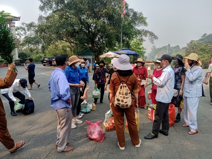 Chỉ dẫn du khách những thông tin thiết yếu