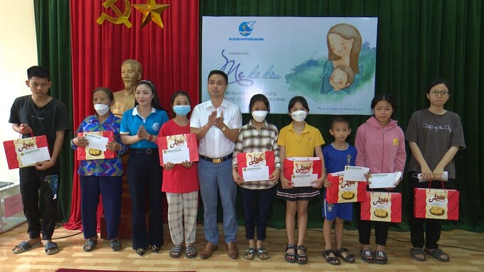 Các cháu được 