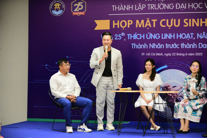 Các cựu sinh viên tiêu biểu Trường Đại học Văn Hiến chia sẻ tại buổi toạ đàm