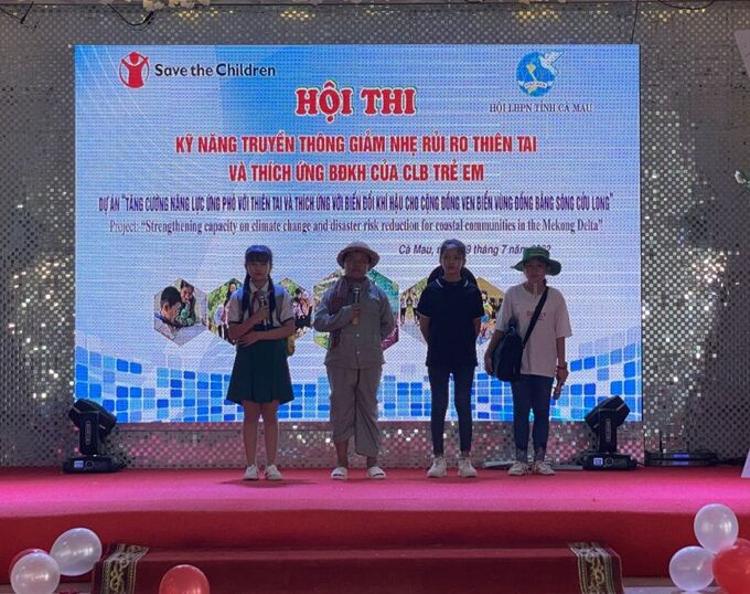Các câu lạc bộ trẻ em tham gia phần năng khiếu truyền thông. Ảnh: Camau.gov