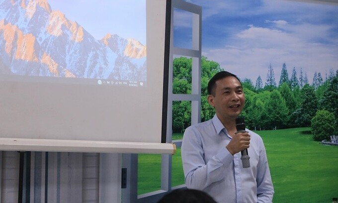 TS. Phạm Đức Phúc – Viện Trưởng Viện sức khỏe môi trường và phát triển bền vững (IEHSD); Điều phối viên mạng lưới một sức khỏe quốc tế (One Health) tại Việt Nam phát biểu