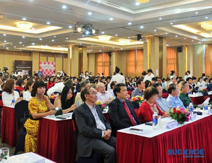 Các đại biểu tham dự chương trình