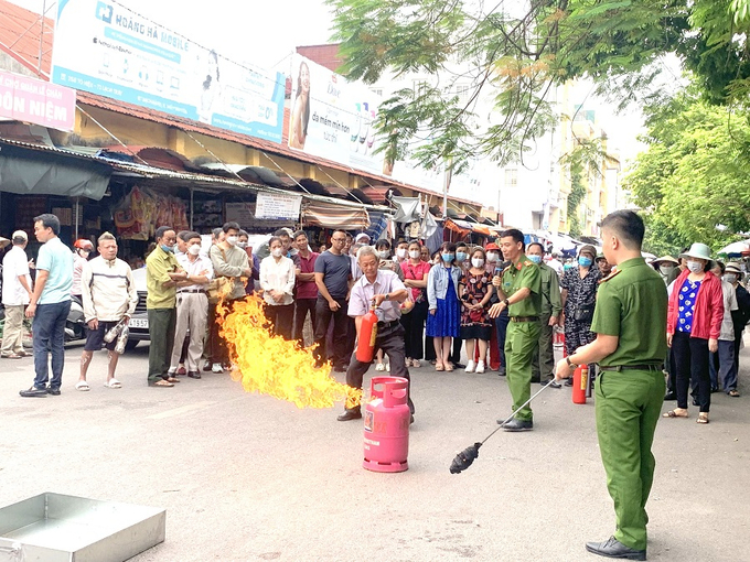 Thực tập chữa cháy. Ảnh: Haiphong.gov