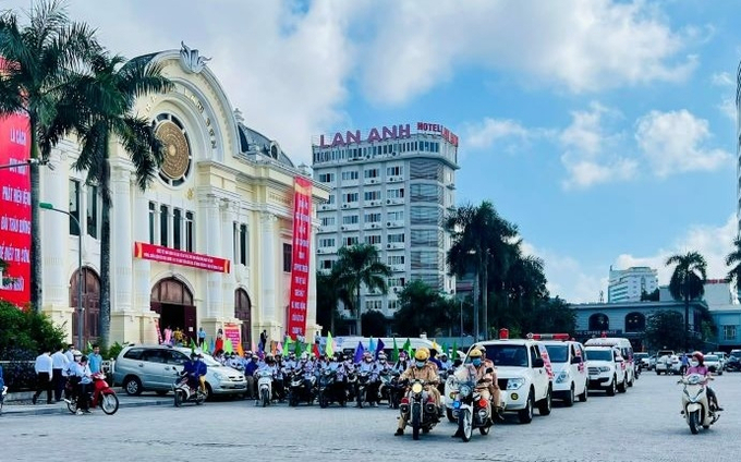 Diễu hành truyền thông nâng cao kiến thức cho người dân về sử dụng muối i-ốt và công tác phòng, chống bệnh đái tháo đường