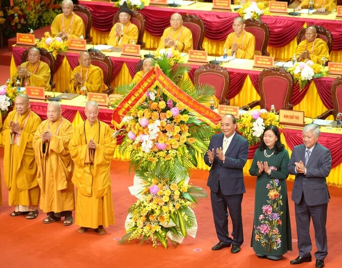Ảnh: Cổng thông tin Đại hội IX