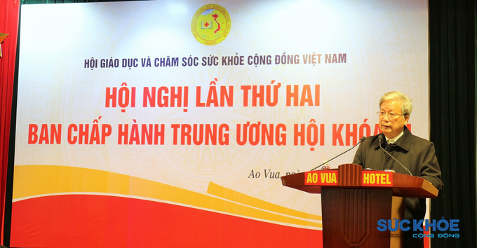 Ông Nguyễn Hồng Quân - Chủ tịch Trung ương Hội Giáo dục chăm sóc sức khỏe cộng đồng Việt Nam phát biểu khai mạc Hội nghị