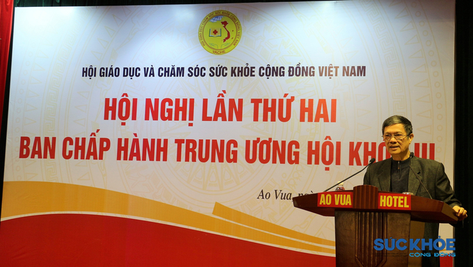 Ông Bùi Ngọc Minh - Trưởng Ban Tuyên truyền - Giáo dục dự thảo kế hoạch tổ chức các hoạt động kỷ niệm lần thứ 15 ngày thành lập Hội 25/12/2008 - 25/12/2023