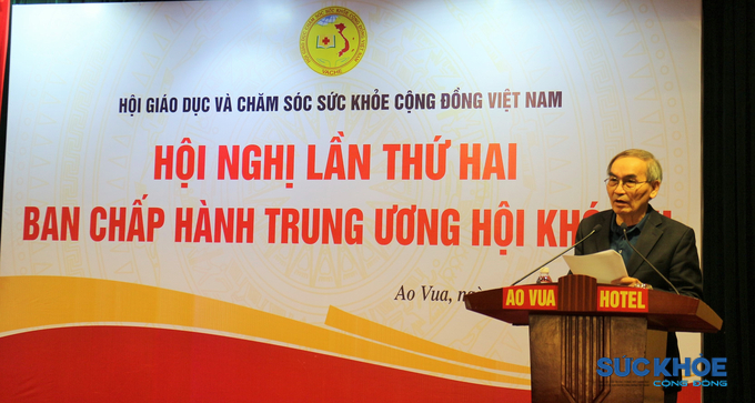 Đại tá Tạ Quang Vinh - Tổng Thư ký Hội phát biểu tại Hội nghị