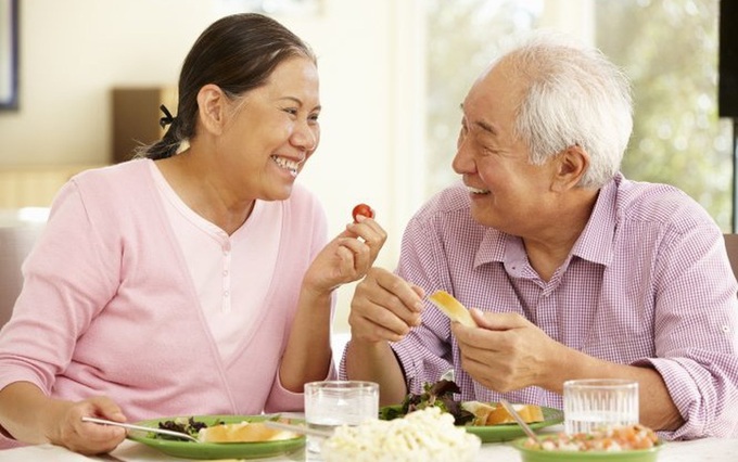 Một số biện pháp nên làm khi người già bị mất ngủ. Ảnh minh họa