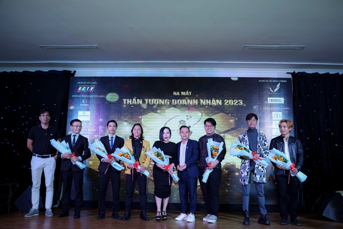 Đại diện các nhà tài trợ cho chương trình