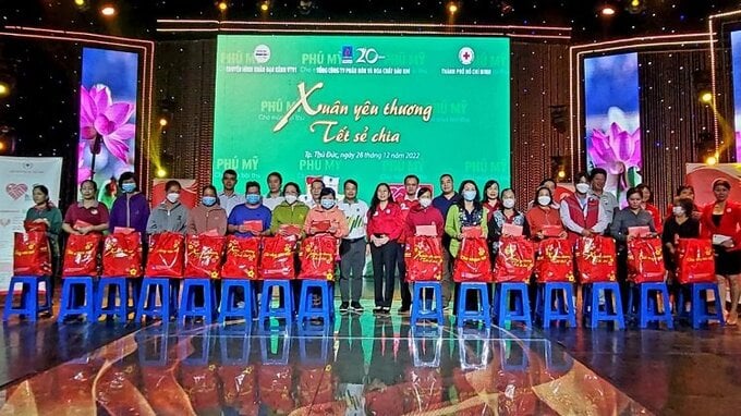 PVFCCo trao tặng 200 suất quà cho người dân trên địa bàn TP. Thủ Đức, TP. HCM