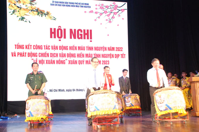 Đánh trống khai xuân “Lễ hội Xuân Hồng” năm 2023
