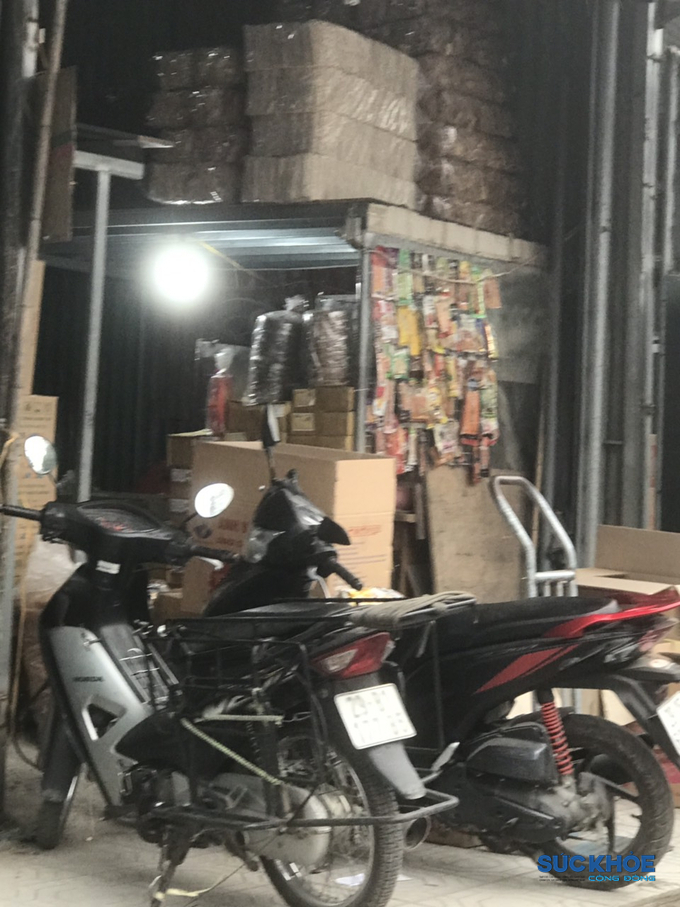 Có những loại mặt hàng như bim bim không có bao bì, nhãn mác, hoặc 