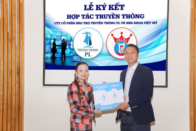 nha-bao-chu-loan-chuyen-gia-co-van-truyen-thong-cho-he-thong-nha-khoa-viet-my-11-.9771