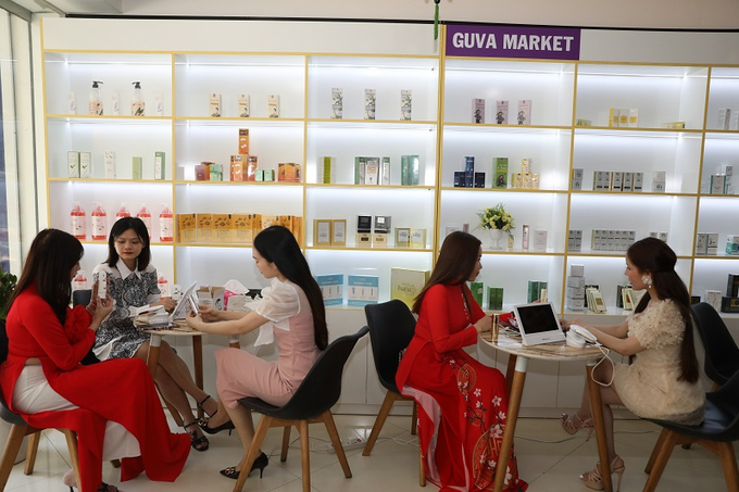 New spa cho bạn cơ hội trải nghiệm nhiều dịch chất lượng như massage foot, body, facial, xông hơi, ngâm tắm lá thuốc người Dao đỏ, tắm trắng, tẩy tế bào chết,...