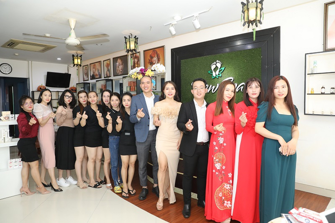 New spa với đội ngũ nhân viên tay nghề cao, đội ngũ chăm sóc khách hàng tận tâm, nhiệt huyết