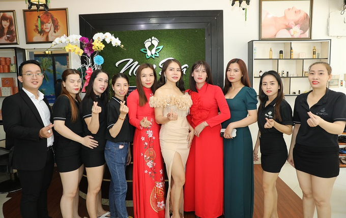New spa với đội ngũ nhân viên tay nghề cao, đội ngũ chăm sóc khách hàng tận tâm, nhiệt huyết