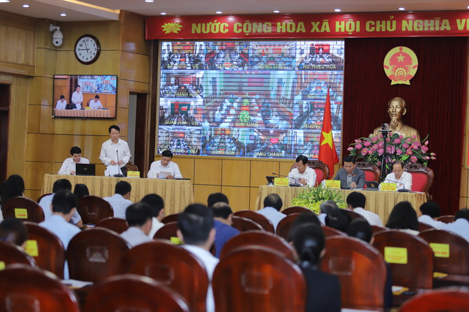 Quang cảnh phiên giải trình