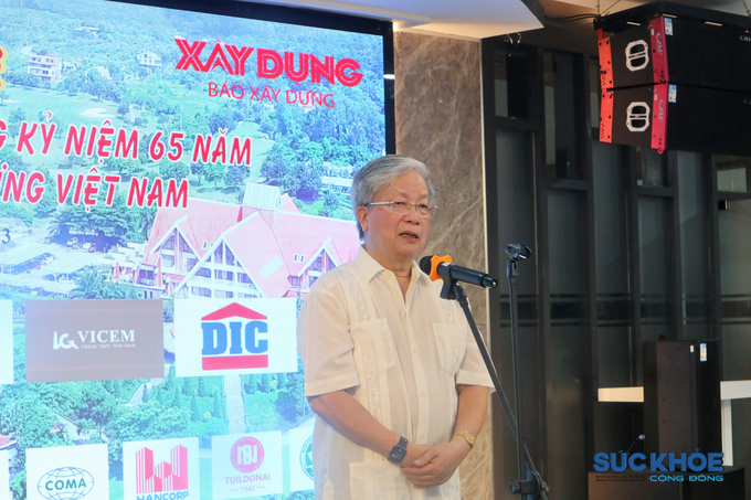 Ông Nguyễn Hồng Quân - Nguyên Bộ Trưởng Bộ Xây dựng, Chủ tịch Hội Giáo dục chăm sóc sức khoẻ cộng đồng Việt Nam, Trưởng Ban Tổ chức phát biểu khai mạc chào mừng tại lễ tổng kết