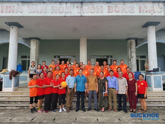 Phó Chủ tịch Trung ương Hội Vũ Việt Anh cùng đoàn Trung ương Hội động viên đoàn trước khi lên đường thi đấu