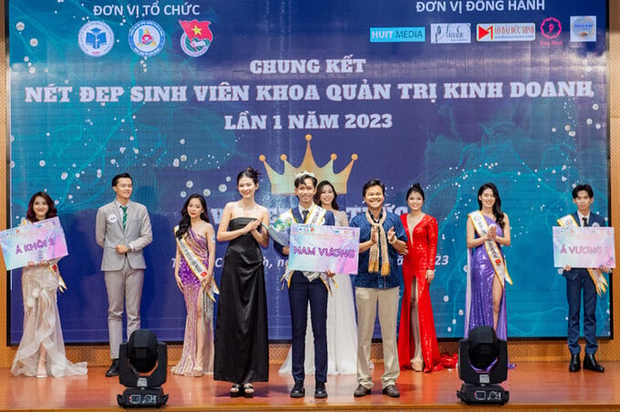 Nam Vương Nguyễn Hữu Huy Hoàng