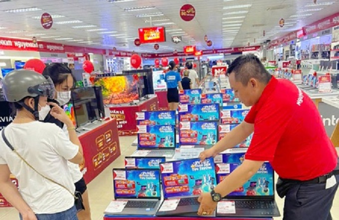 Nhiều chương trình khuyến mãi dịp lễ để kích cầu tiêu dùng