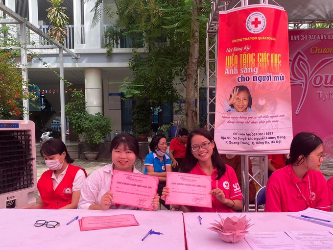 Đặc biệt, tại Youth Day 2023 còn có Chứng chỉ hiến máu đôi dành cho những cặp đôi cùng nhau đến hiến máu