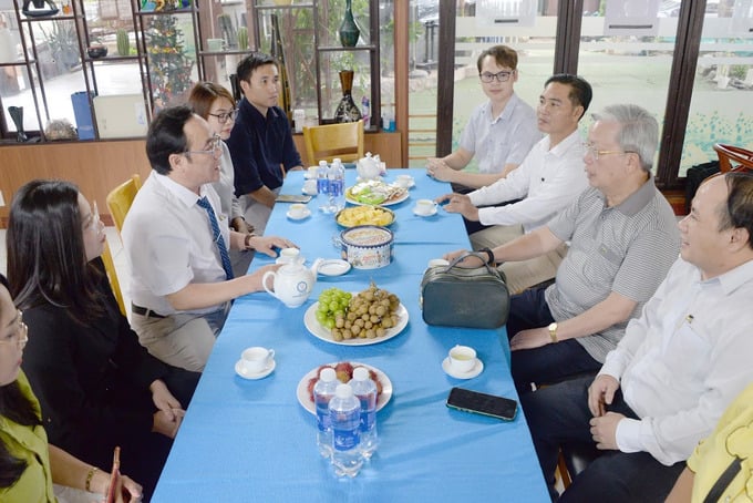 Quang cảnh làm việc của Chủ tịch của 2 hiệp hội