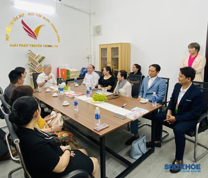 Chủ tịch Nguyễn Hồng Quân hoan nghênh và ghi nhận những nguyện vọng chính đáng của các đại biểu mong muốn được tham gia hoạt động, trở thành hội viên của Hội