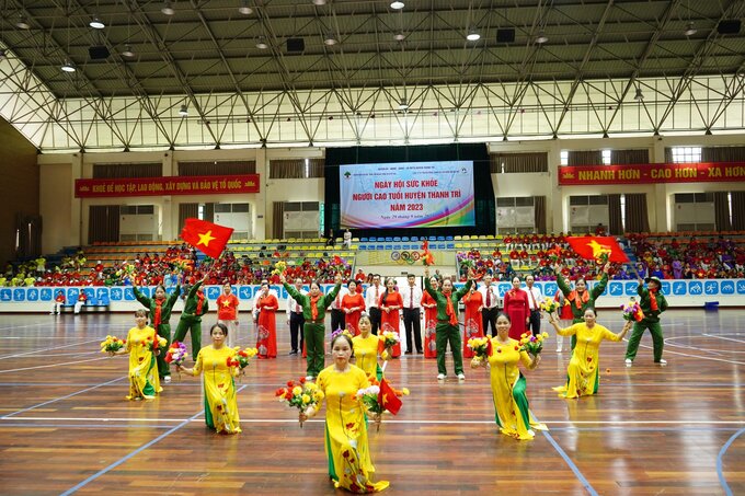 Bài ca chiến thắng do đội văn nghệ NCT xã Thanh Liệt biểu diễn. Đây là tiết mục  đạt giải Nhì bảng huyện trong 
