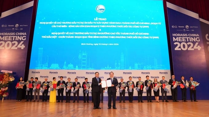 rao Quyết định chấp thuận chủ trương đầu tư và Giấy chứng nhận đăng ký đầu tư cho một số dự án tiêu biểu trên địa bàn tỉnh Bình Dương