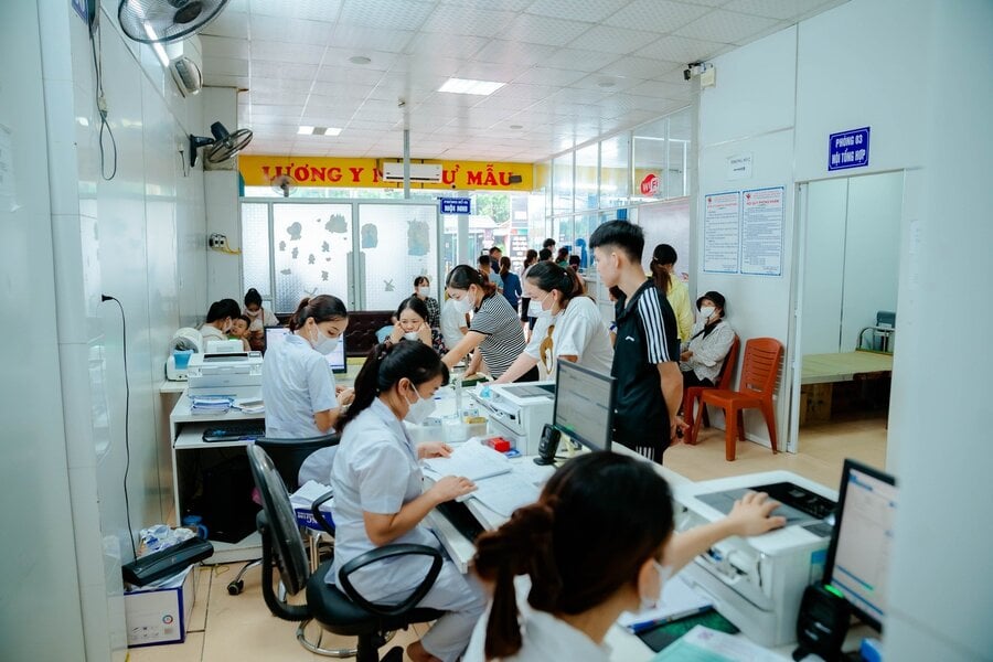 Phòng khám áp dụng khám bảo hiểm y tế, bệnh nhân đến đây khám bệnh được bảo đảm quyền lợi về chi phí dịch vụ
