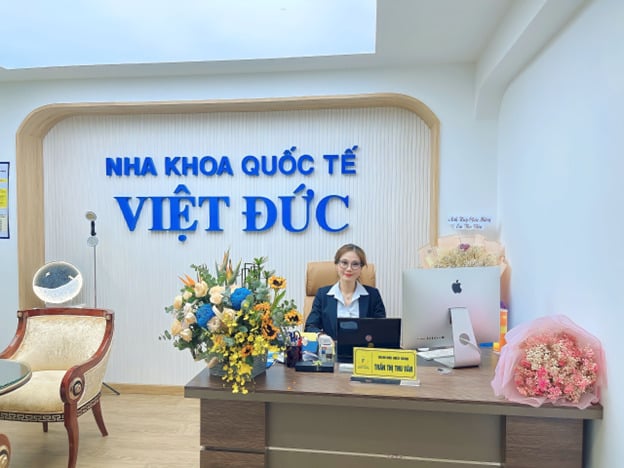 CEO Trần Thị Thu Vân hiện đang là Giám đốc điều hành Nha khoa Quốc tế Việt Đức