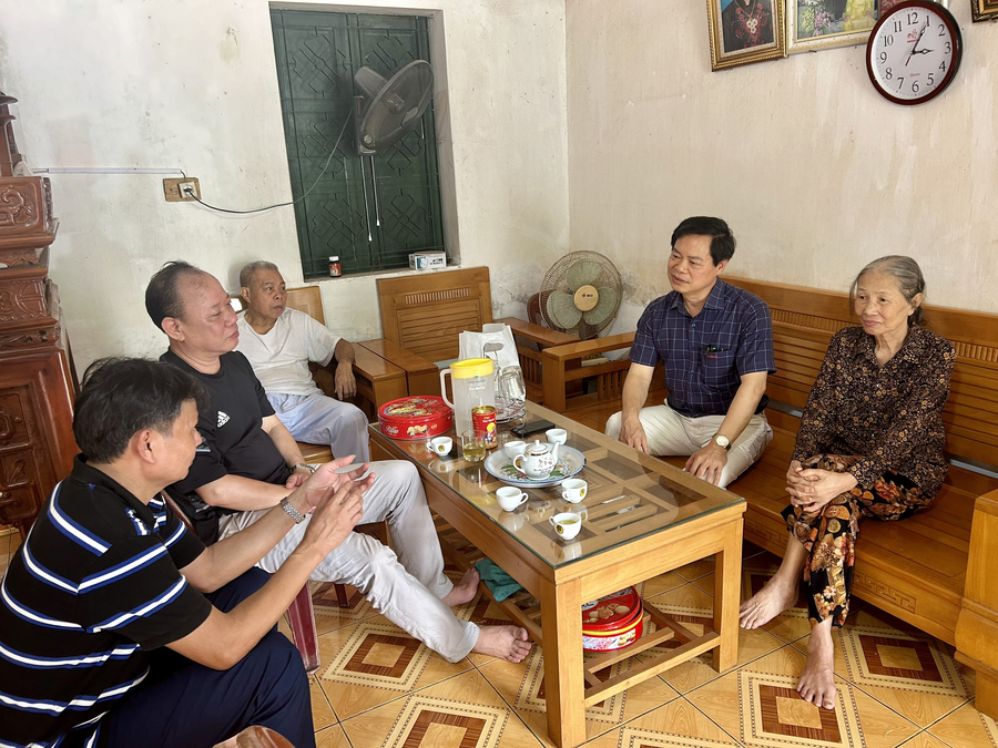 cu ba 72 tuoi u lympho ac tinh giai doan cuoi 3