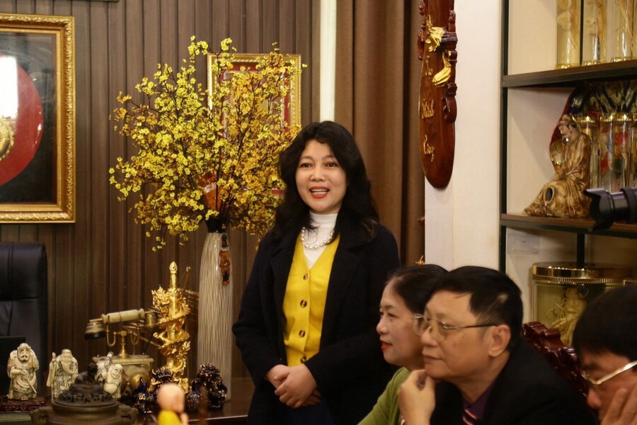 CHI VAN