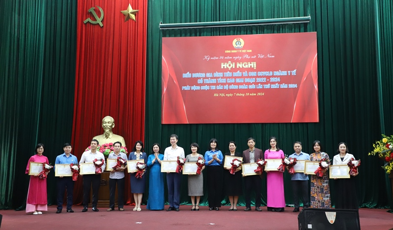 7.10.2024 Gi dinh tieu bieu 3.JPG