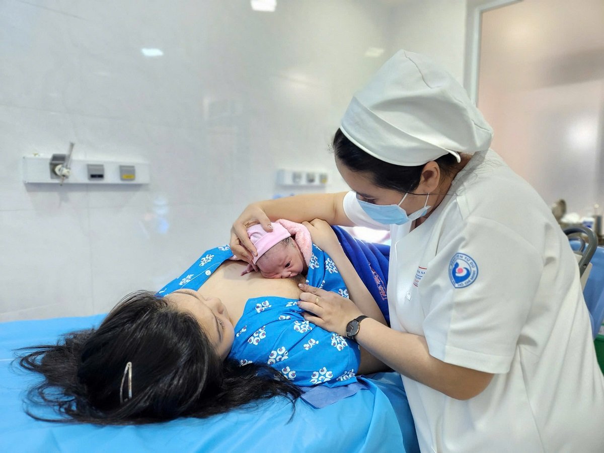 Nhung-tieng-khoc-chao-doi-dong-day-niem-hy-vong-5