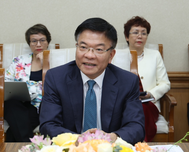 phothutuonglethanhlong