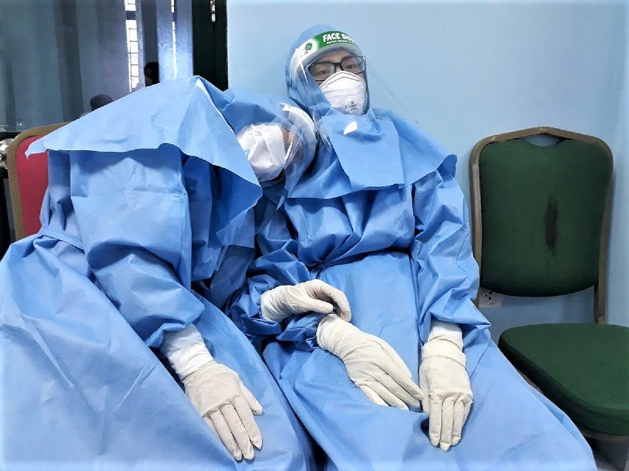 Theo  Chuyên gia Quản trị nhân sự y tế (CHIR), làn sóng nghỉ việc ở bệnh viện công do áp lực công việc và thu nhập thấp đang tăng lên