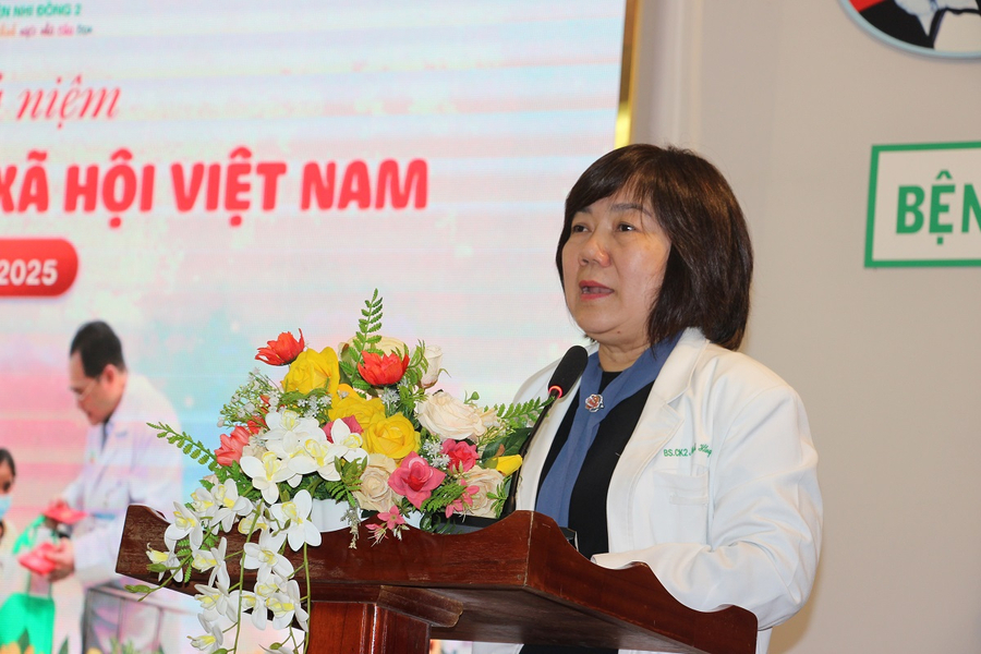 BS.CKII Lê Thị Minh Hồng, Phó Giám đốc Bệnh viện Nhi đồng 2 phát biểu tại buổi lễ