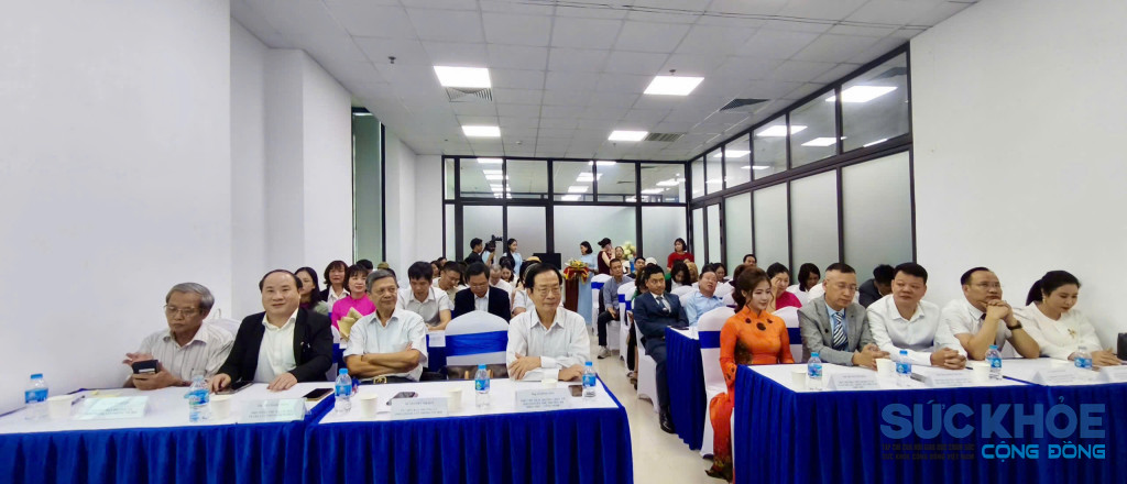 Lễ ra mắt thu hút ông đảo các nhà khoa học, chuyên gia y tế, lãnh đạo doanh nghiệp và khách mời quốc tế trong lĩnh vực chăm sóc sức khỏe và sắc đẹp