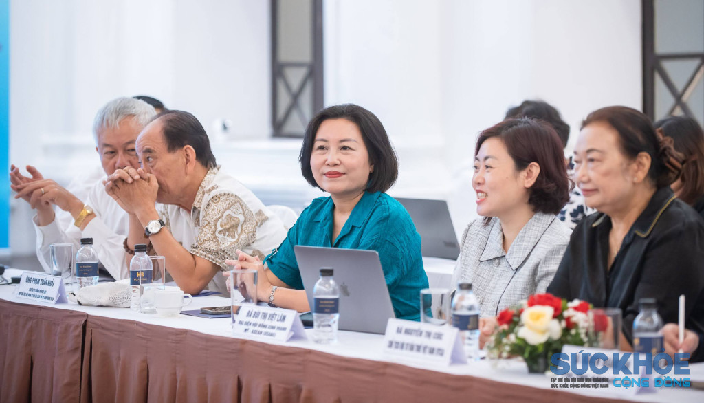 Các đại biểu tham dự tọa đàm