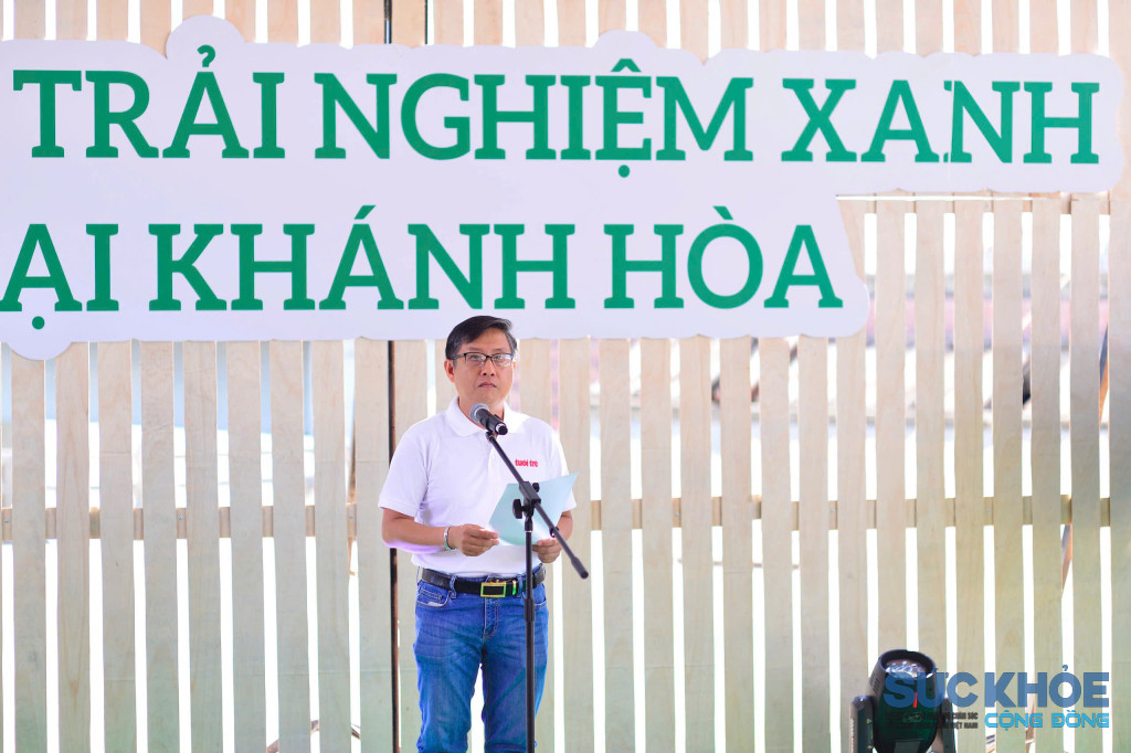 Nhà báo Duy Thanh, Trưởng Văn phòng đại diện Báo Tuổi Trẻ vùng Nam Trung Bộ và Tây Nguyên phát biểu tại chương trình.( Ảnh: Thanh Huy)