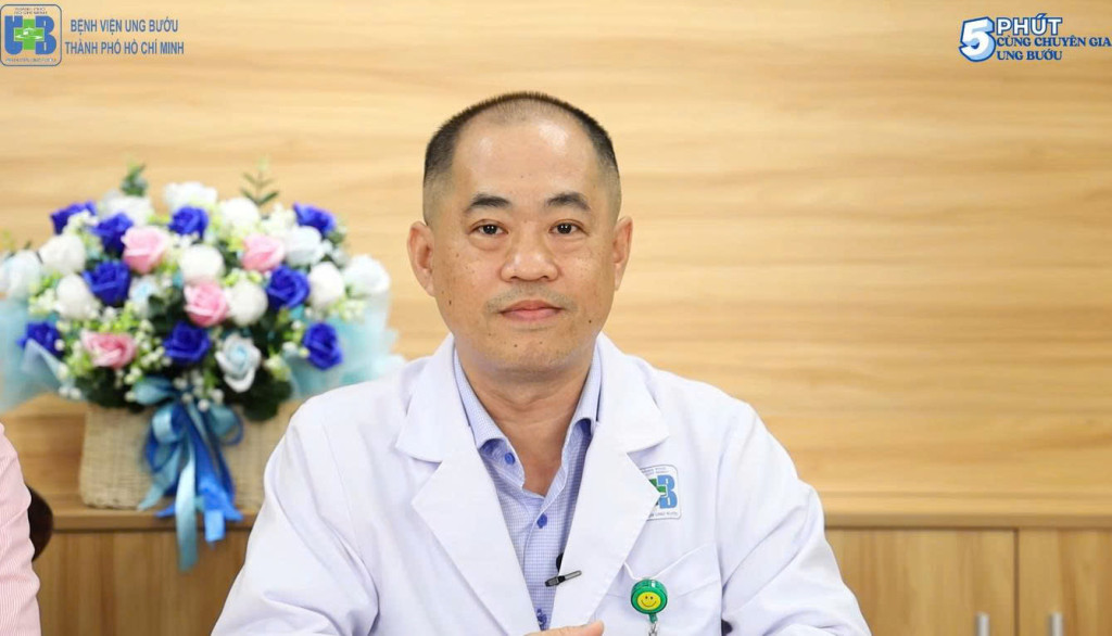 BS. CKII Trần Nguyễn Minh Huy -  Trưởng khoa Tầm soát Ung thư, Bệnh viện Ung Bướu TP. Hồ Chí Minh (Ảnh chụp màn hình)