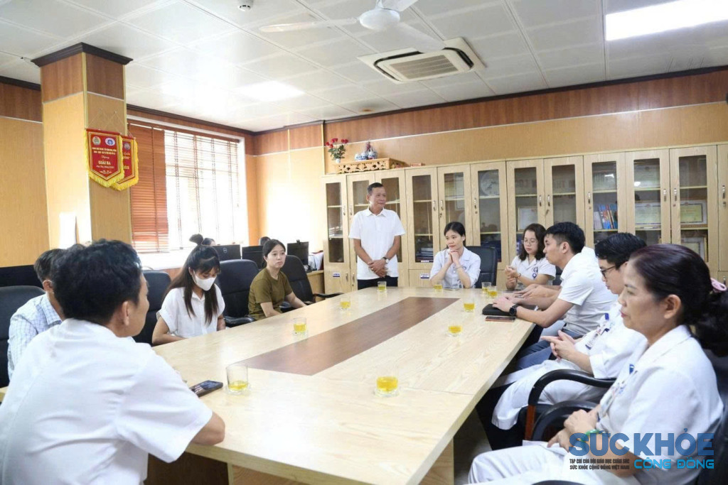 Đại diện gia đình người bệnh được ghép thận phát biểu tại chương trình
