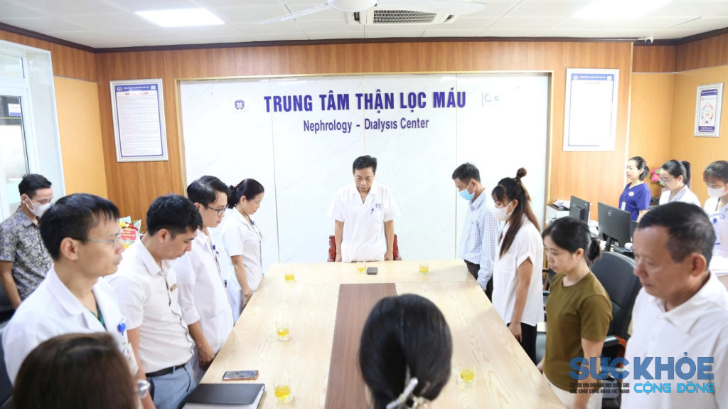 Các bác sĩ và người bệnh, người nhà người bệnh tri ân người hiến tạng chết não