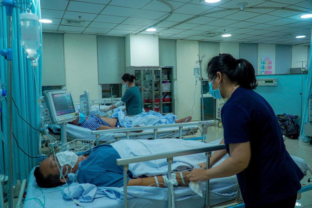 Bệnh nhân đang được điều trị tại Bệnh viện Quân y 175 (Ảnh: Bệnh viện Quân y 175)